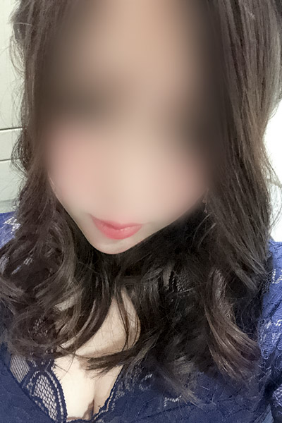新人 かえで